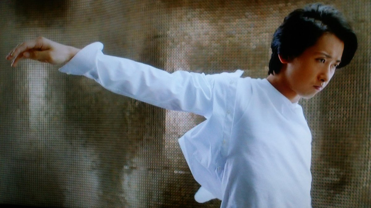 ゆうこ祭りだぁ 智くんは 腕伸ばす ってだけのポーズ1つとっても ホント に美しい ホント にキレイ ホント に大好き 大野智