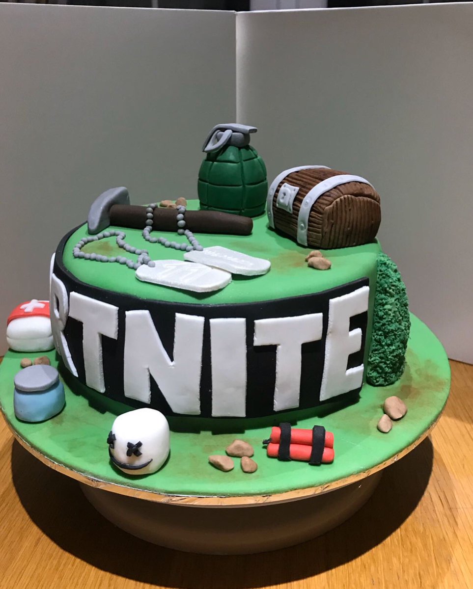 stephmcd90's tweet photo. I was asked to make a Fortnite cake for little Michaels birthday. Here’s what I came up with. Really pleased with this 1. Hope it captures the Fortnite theme well enough. #StephsCakes #AmateurBaker #FortniteCake https://t.co/lwLWBWCEM5