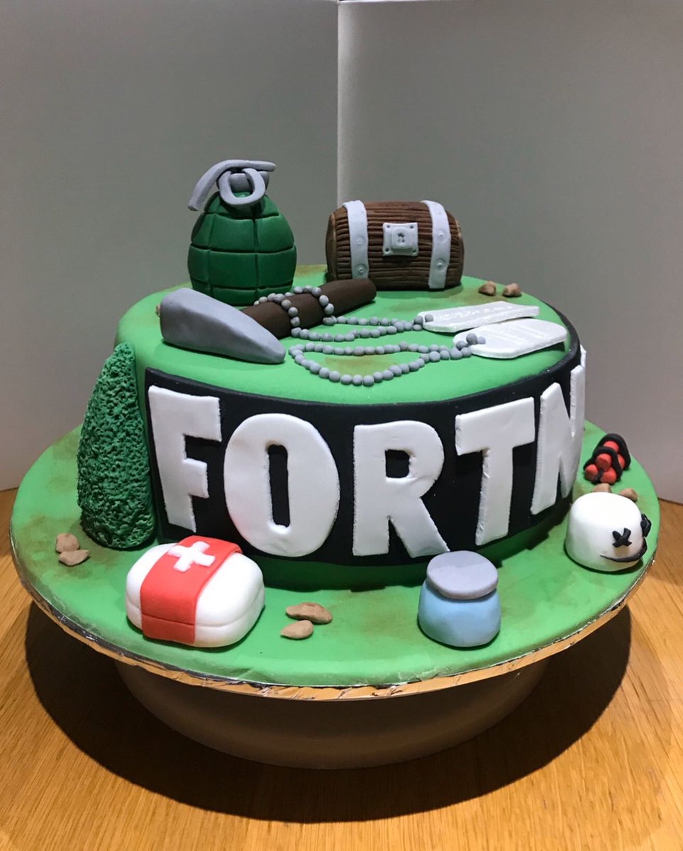 stephmcd90's tweet photo. I was asked to make a Fortnite cake for little Michaels birthday. Here’s what I came up with. Really pleased with this 1. Hope it captures the Fortnite theme well enough. #StephsCakes #AmateurBaker #FortniteCake https://t.co/lwLWBWCEM5