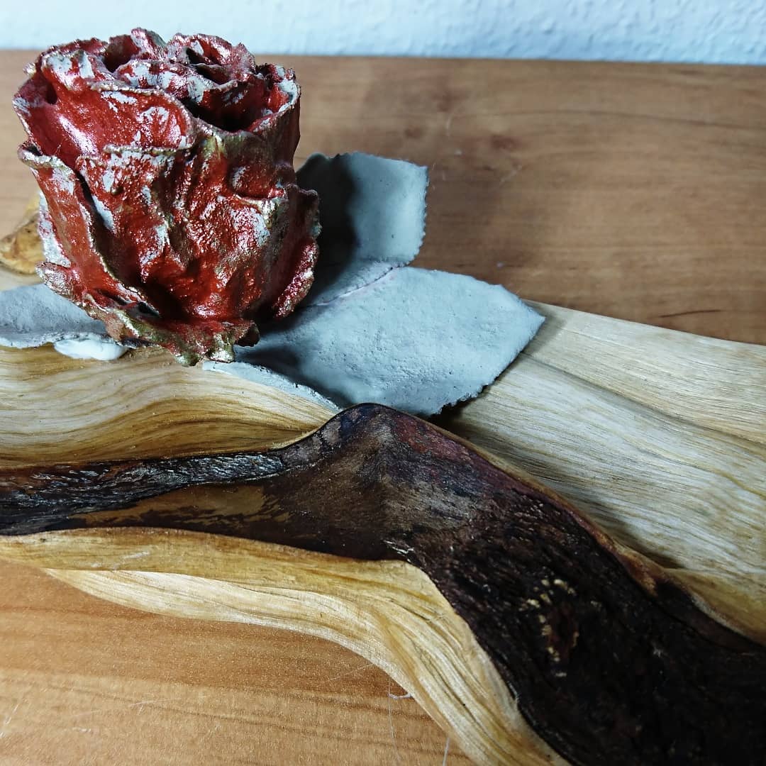 OderKunst's tweet photo. Betonrose auf Holz
#art #artwork #kunst #beton #betondeko #betonoptik #betondesign #mayagold #Lichtschale  #schale #schalen #walnuß #puzzl #puzzelspiel #puzzelteile #hobby #Hosta #funkie #hostafunkie #blätter #blatt #schale #betonRose #Holz #Holzart 
https://t.co/EoBbuQEVuU https://t.co/rkjD6X9ylK