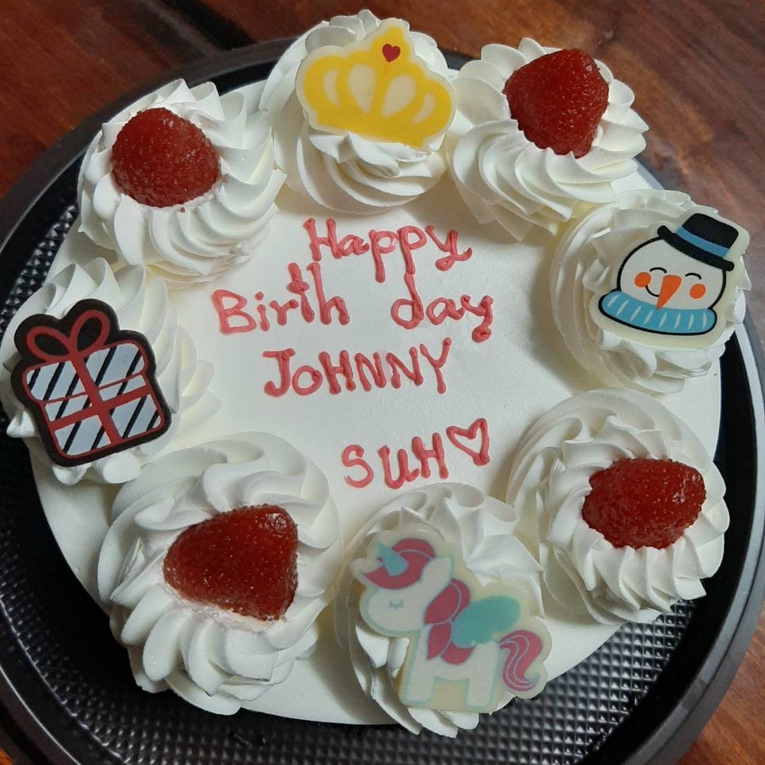  Happy bearly birthday Johnny 
Love you 