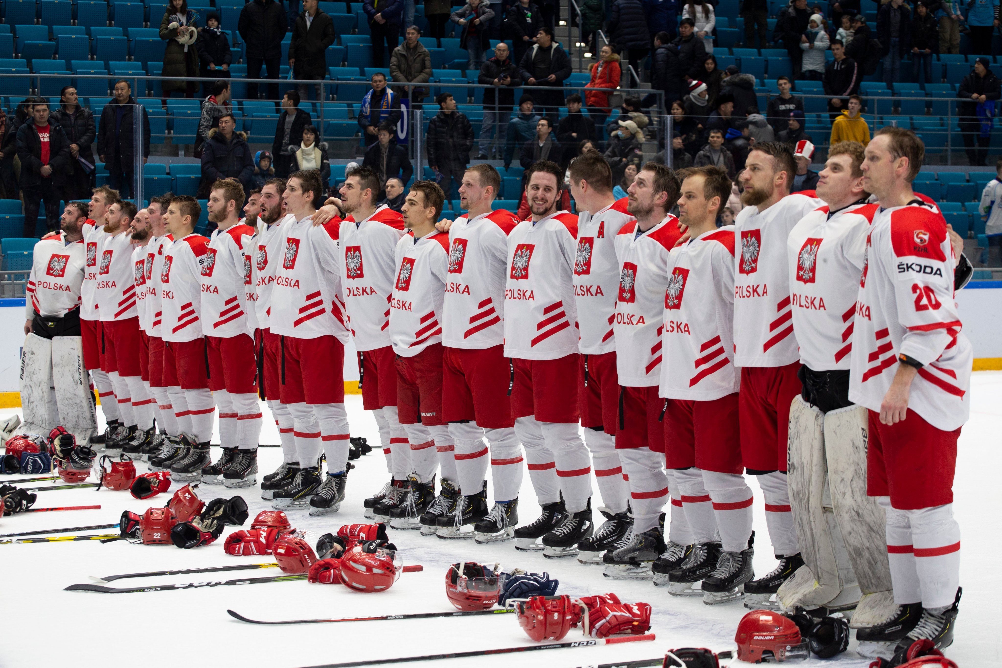 EQWSBJmWoAI5Y3I?format=jpg&name=4096x409