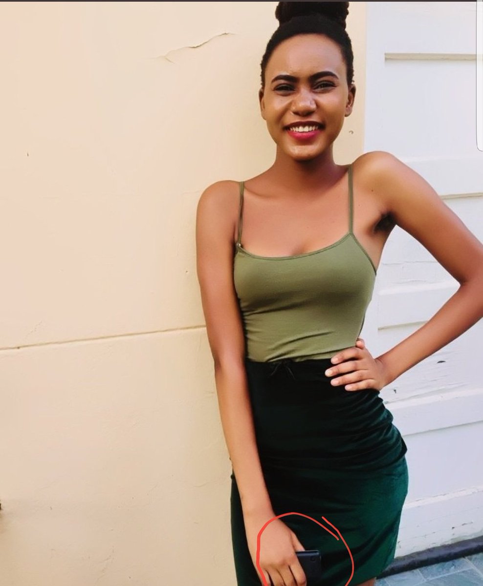 MunyoroVandy's tweet photo. @kimmy_chierley mbudzi😂🙃🤭😅😅 var check...🔴🔴🔴 https://t.co/KEyqLMTrxl
