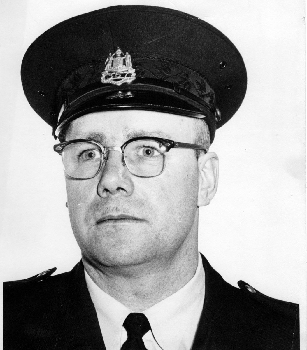 AdamPalmerRCMP's tweet photo. We #NeverForget #VPD Det. Larry Short who was shot & killed 58 yrs ago today while investigating a credit card fraud in the 1600 block W Georgia St @VancouverPD #LODD #EOW @BCLEMemorial #HeroesInLife @CPPOM https://t.co/PauqEejpg4