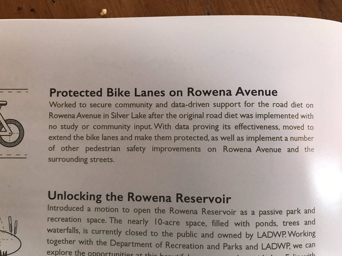 Hey @davideryu “protected bike lanes” actually means something specific. Don’t lie about your record. 
@bikinginla @StreetsblogLA @CicLAvia #protectedbikelanes
