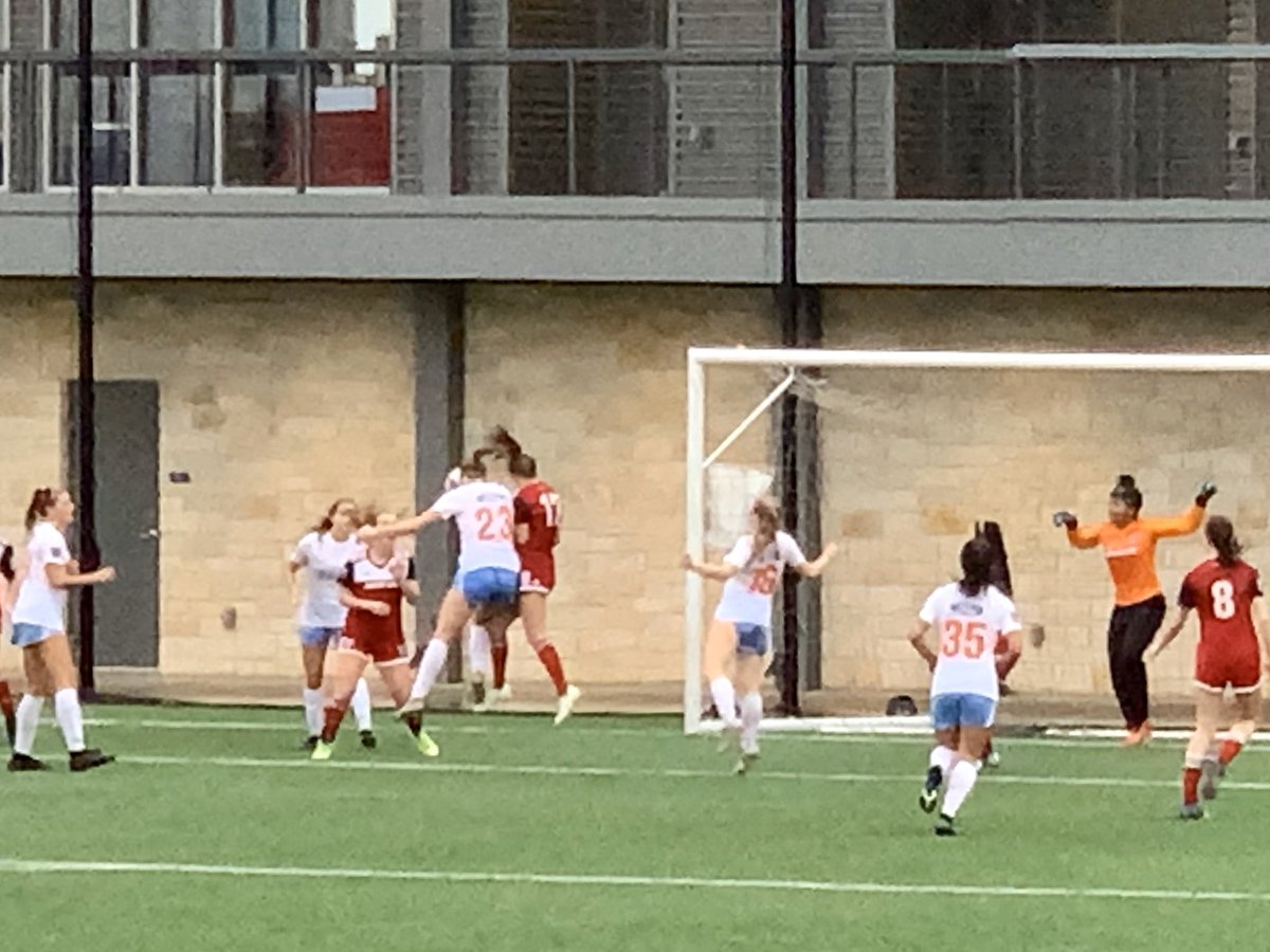 dash_dpl's tweet photo. Thank you coaches for attending in some βοΈ this am as @dash_dpl defeat @FCDallasYouth 02 Premier 2-0. HBD π Coach Gene @gene_ness!! Goals from @arelyalz18 and Emma Ebert. @LonestarSC Girls College Showcase @RoundRockMPC. #DPL #expandedpools #DAPATHWAY #NEXTLEVELCOMPETITION https://t.co/VXh99NUgtG