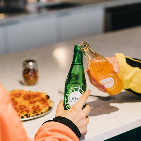 Isn't everyday pizza day? 🤔 Cheers to the weekend and your favourite pie. 🍕 Happy #NationalPizzaDay!
@BoylanBottling <a href="/BoylanCanada/">Boylan (Canadian Distributor)</a>