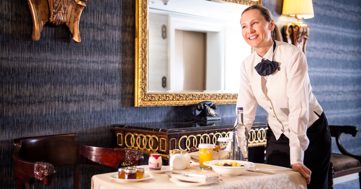 LLHCareers's tweet photo. We are looking for an enthusiastic Room Service Waiter/ess to share our values and join our Food and Beverage team, in the AA Hotel of the year 2019 winner. 

Be part in creating an extraordinary guest experience.

Apply today and join our team! https://t.co/LzeOyaT2l1 https://t.co/FBEwMs5T8R