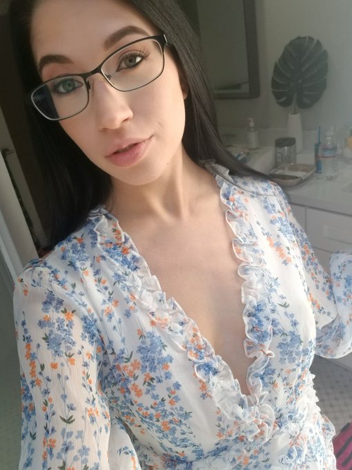 Can't wait to have a day with my BEAUTIFUL Lady when she gets home... https://t.co/xZtvggrDVk