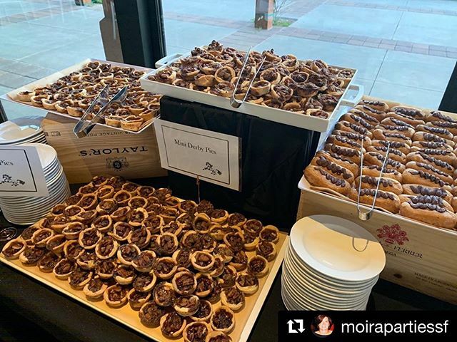 llbake's tweet photo. This was such an awesome event to be a part of. 🌹 🐎 🎩 🥧 
#Repost @moirapartiessf with @get_repost
・・・
The desert buffet included mini Derby Pies, which were as delish as they were adorable.  Big thanks to @llbake for these beauties! ❤️
.
.
.
.

#roses #runfortheroses #ke… https://t.co/jSJcdQ4rLd