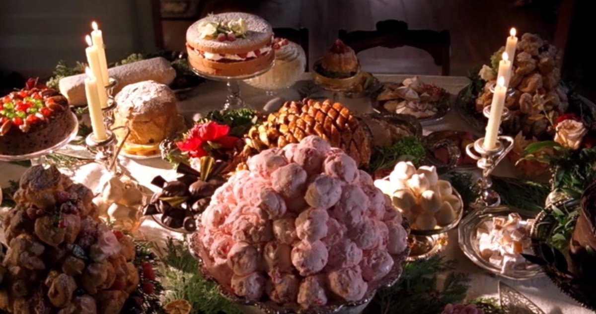 🎥 LITTLE WOMEN

🍴 Christmas Ham, Various Cakes, Pies, Cookies, etc.