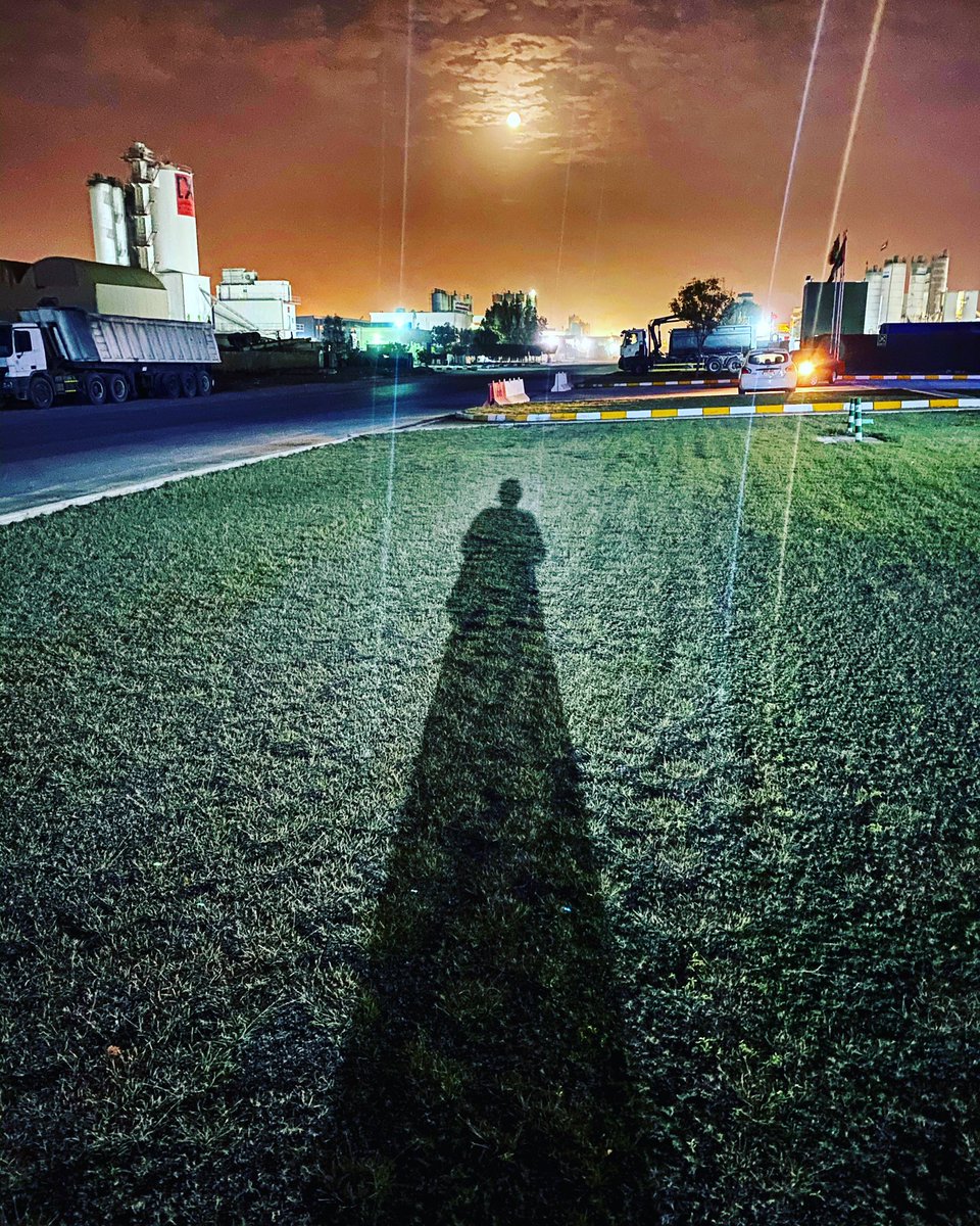 ekatamohapatra's tweet photo. Last woman standing 🙋🏻♀️ #WhenWorkIsPassion #shotoniphone #shotinthedark #silhouette @Apple #shotoniphone11promax https://t.co/5KlIF3JFgc