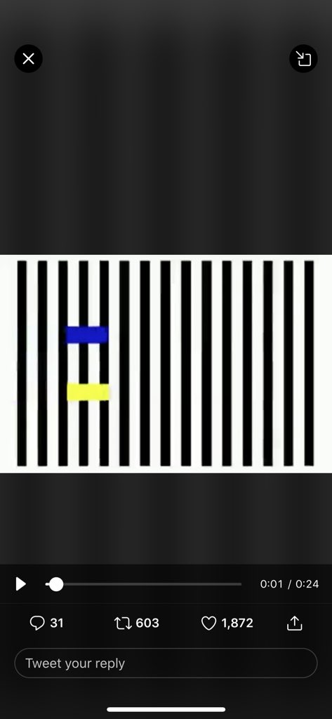LailaMonaghan's tweet photo. @anony_idiot @Hernandoggg @MichaelGalanin They are not moving together. Yellow is clearly in front https://t.co/rar0tT8cth