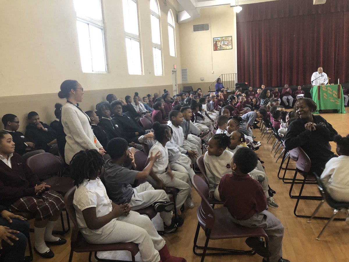 SaintFrancisXa3's tweet photo. Acknowledging Dr. Johnson’s efforts with our student body and staff was a very bittersweet moment! #helpinghand #CCAlead-ers #NationalCounselorsWeek @HThomas71562053 @Reese_DST https://t.co/O29YJV2yAX