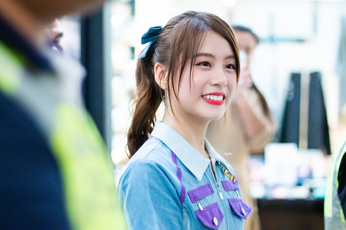 LoveBNK45978543's tweet photo. ตะเร๊กน่าาาร๊ากกกมากกวันนี้​ ทำใจละลายยยหมดแร้ววววนร่ะ​ ฝันคีนะจร่ะน้องฟ้อนด์​ จาบาจา​ ได้น๊าาาาร๊ากมาก​ เจอกันของเช้าอีกวันนะคระ♥️♥️♥️♥️♥️♥️
#FondBNK48 #BNK48 https://t.co/Hf1rXlI0BN