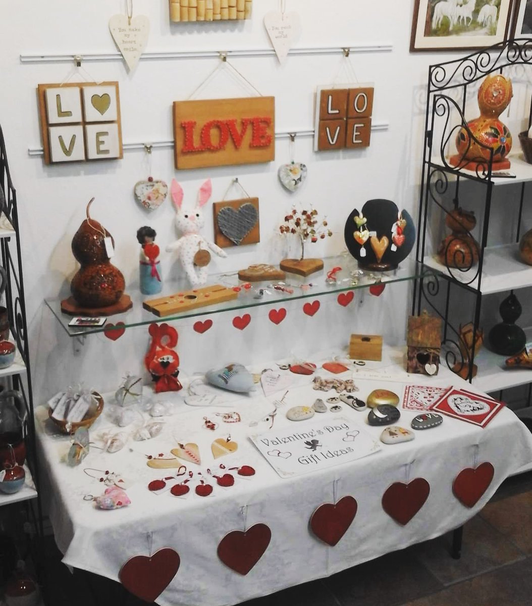 ThatNiceShopCyp's tweet photo. Don't forget it's Valentine's Day on Friday! We have lots of great gift ideas & cards too, pop in and take a look.
#ValentinesDay #love #handcrafted #handmade #ThatNiceShop #Polis #Cyprus https://t.co/BfHQR9H8lU
