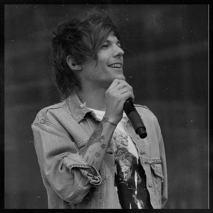 43 days to goI love the fact that friendships could be formed because of Louis!! I’ve meet some incredibly sweet people - I’m so grateful that Louis brought us together. What I find precious to witness is that some fans are going to meet for the first time at a Louis show!!