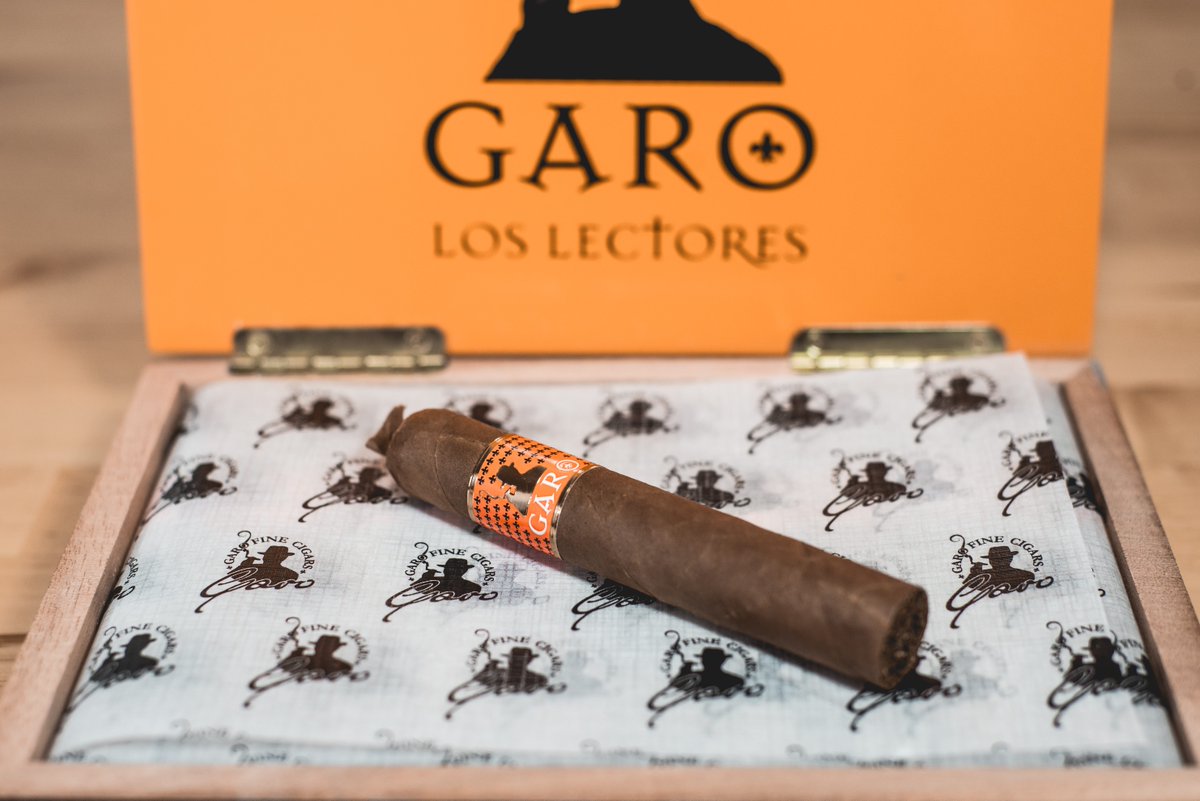 GaroCigars's tweet photo. You’re going to be impressed by the flawless construction of this cigar. the Garo Los Lectores. #garocigars #garo #cigars #mygaromoment #cigarsmoking #cigarsmoker #cigarlife #lifestyle https://t.co/cValbWFK94