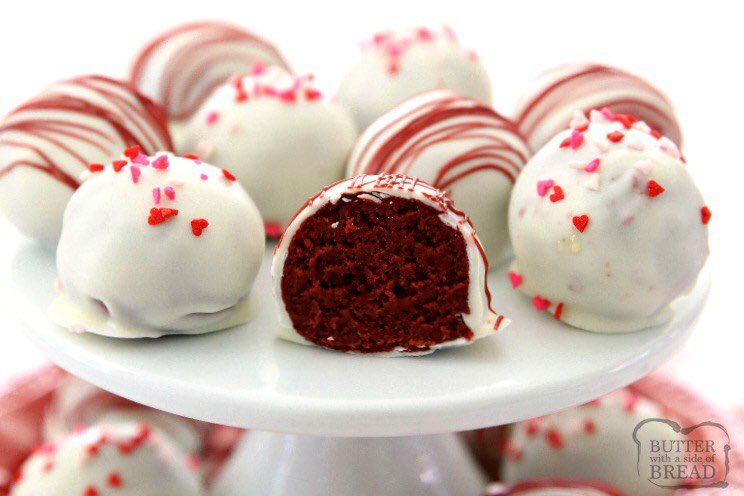 ShowMeChefs's tweet photo. Head on over to our Instagram or Facebook page to see the recipe you’re sure to swoon over this V-Day! Found on https://t.co/tuRr3XVnPr 💞 https://t.co/kyvW8iDFzV