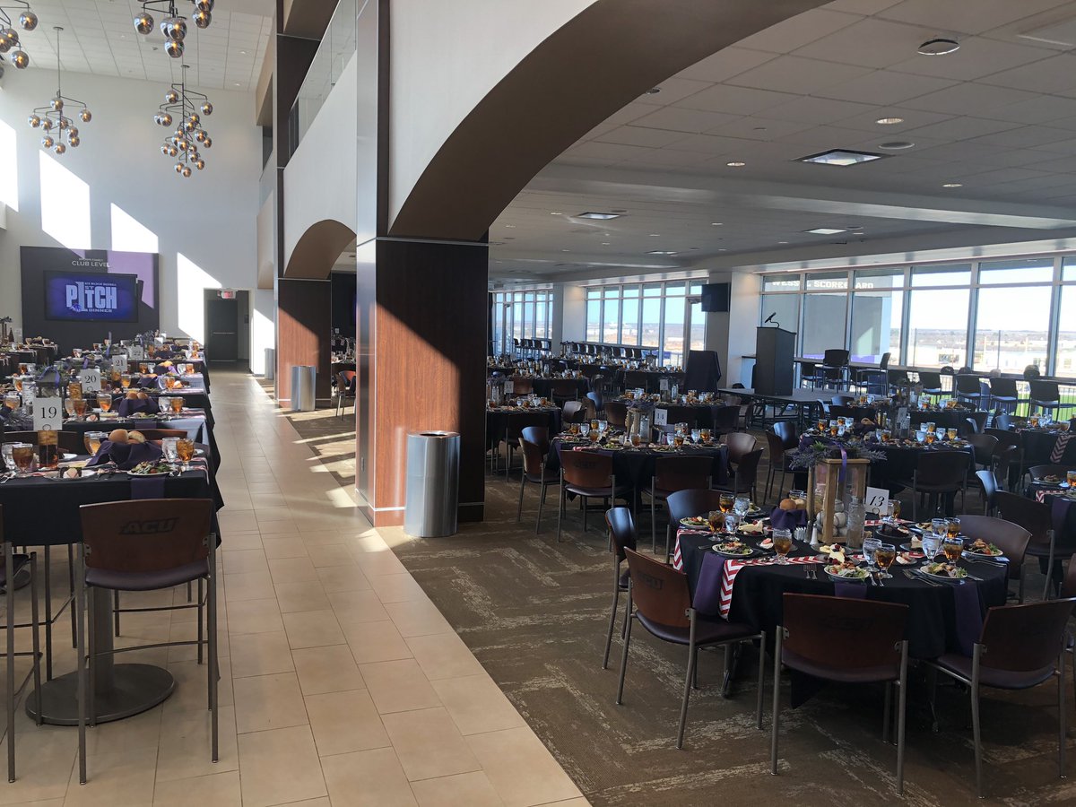 rick_mccarty31's tweet photo. So thankful to have @raynamcc by my side on special nights like last night.... Only one of us spent a lot of time & energy on decorating the venue for 250 people! You can guess which one. 😉 #TeamMcCarty https://t.co/SkQsaOGjrg