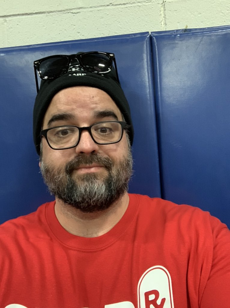 bigragu19's tweet image. My back was hurting and the padded wall was full, but nevertheless I persisted. #FITN #TooMuchStanding #ChairsAreWorse