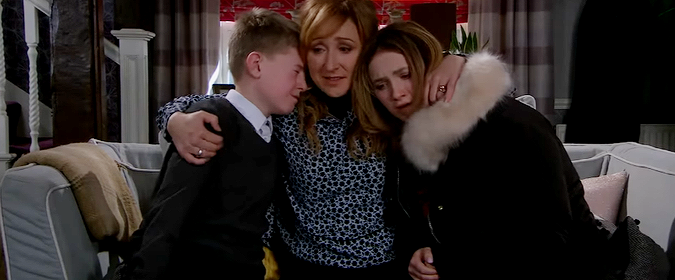 A sad time in the Thomas household, but this scene was beautifully performed.

#Emmerdale Scene of the Week thewoolieweekly.wordpress.com/2020/02/09/sce…