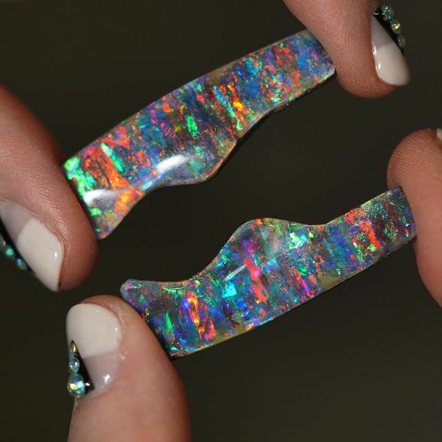 gemgossip's tweet photo. It’s the last day of @agta_gems GemFair 2020. Make it count 😭👏🏼
Opals from @parlegems
#sponsored
#gemgossipdoestucson #AGTAGemFair20
• #AddMoreColorToYourLife
• #AGTASpectrum19
• #AGTAMember
• #BuyAGTA
• #AGTA
📸 by @laurenlnewman https://t.co/MXJMMVMjmo https://t.co/lIUsyiRuNW