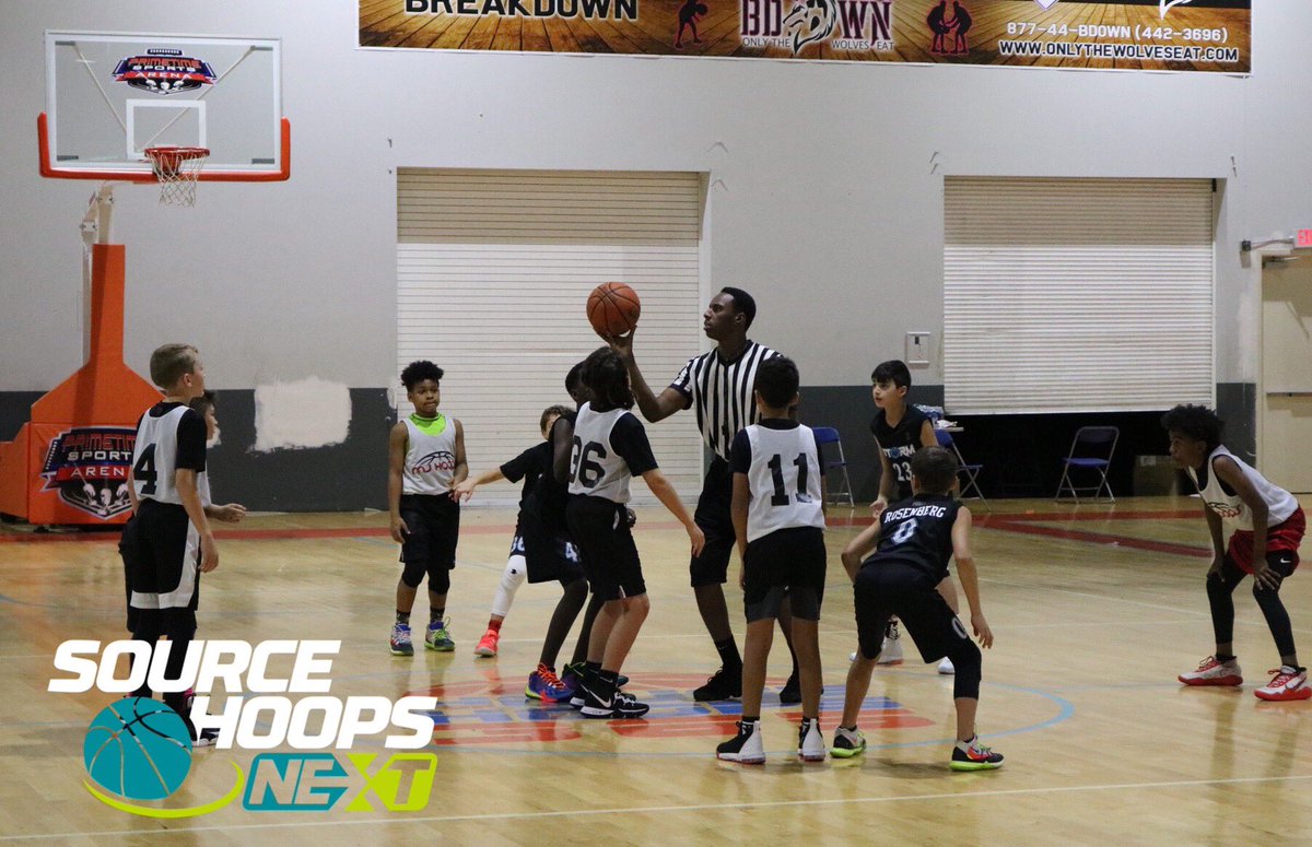 SourceHoopsNEXT's tweet photo. A nice battle is underway as 5th grade @NMBStorm is taking on MJ Hoops. A lot of young talent being showcased. Who’s NEXT? #SourceNEXT #NMBStorm #MJHoops #VenomCarnage

📸: @JamarAlexis
@SourceHoopsNEXT @SourceHoops https://t.co/d5HcaR1y3B
