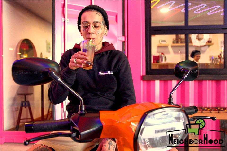 NeighborHoodUB1's tweet image. Antes que o domingo acabe, ainda há tempo para mais uma bebida 😋😉 

☎️ 962 748 088 
Centro Comercial UBBO @livethehood

#lisboapontocome  #tartellette #cocktailtime🍹 #cocktailgram #cocktailshaker #croquetas #chánatural #lisboapontobebe  #lisboacome #lisboacool #vinhoquente