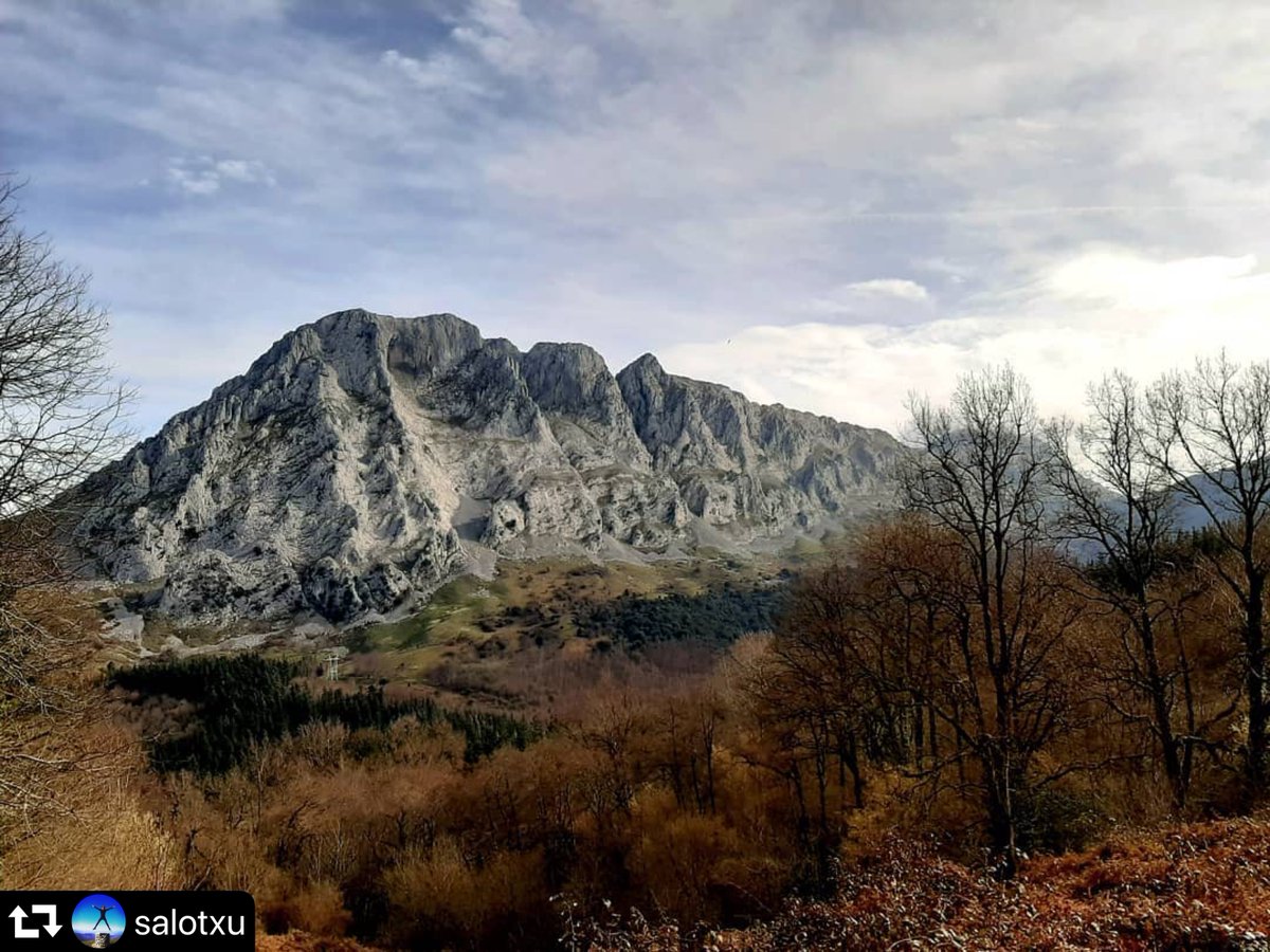 BasurdeEditions's tweet photo. ⚡️Aventura del día⚡️Adventure of the day⚡️
.
Parque Natural de Urkiola ✨ - Photo by @salotxu 🎉 Enhorabuena!
.
#BeAdventurer #alluitz #pasodeldiablo #anboto #sierradeanboto #urkiola #atxarte #bizkaia #euskalherria #naturaleza_euskadi #naturaleza #nature #montesvascos https://t.co/h6AWzdxCEW