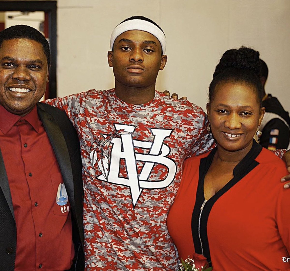 Crossover Mission tweet media