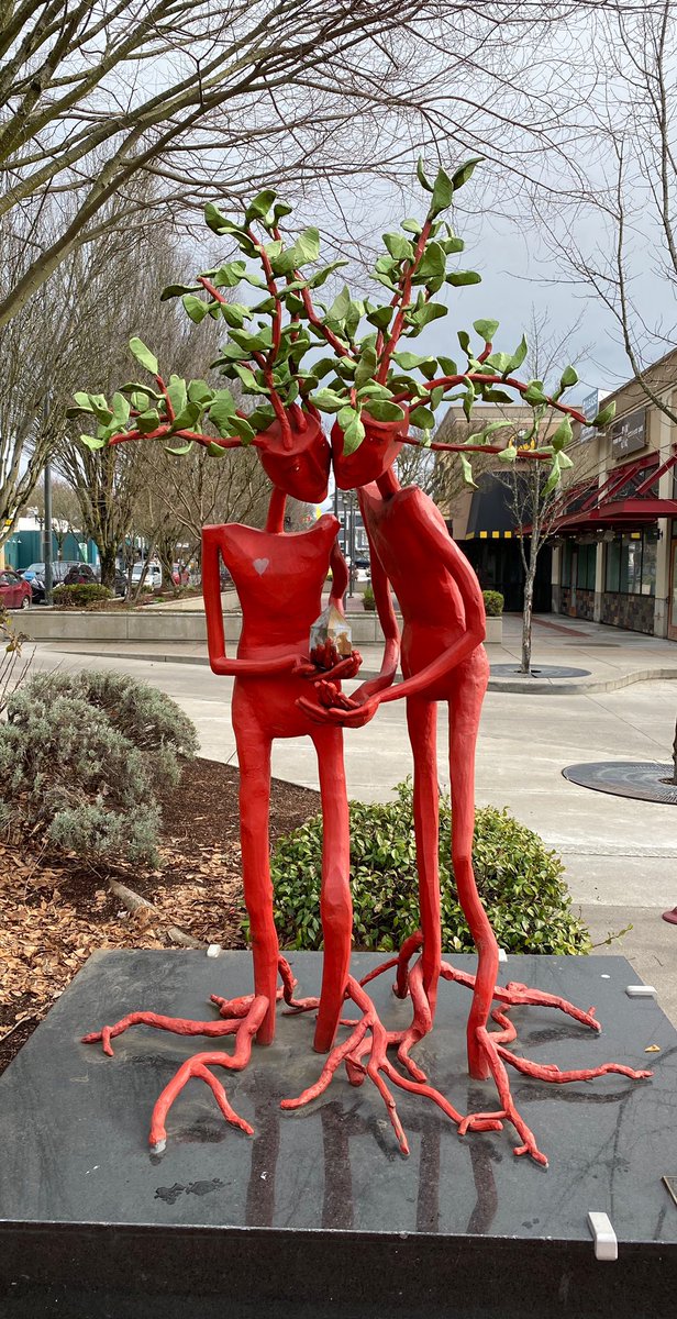 TempResidents's tweet image. Our favorite sculpture in the neighborhood ❤️✨#Portland #inlove