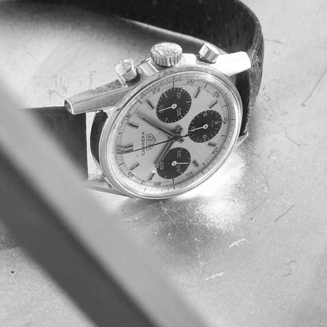 mikaruottinen's tweet photo. Heuer Carrera ref. 2447D #heuer #tagheuer #heuervintage #vintageheuer #heuercarrera #vintageheuercarrera #carrera #vintagewatch #watchporn #2447 #2447D #grailwatch #vintagechrono #raicingwatch #qualitycomesfirst #itisallaboutquality #vintagechrono #vintagechronograph #chronograph https://t.co/9wtTpVpXMW