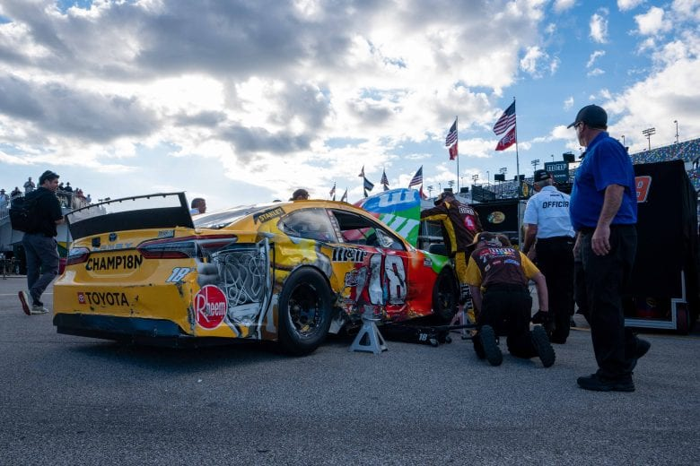 stefifm's tweet photo. 4 imágenes que definen lo que fue el #BuschClash o #BuschCrash en Daytona 
📸 @NASCAR https://t.co/gcWnGoh3gB