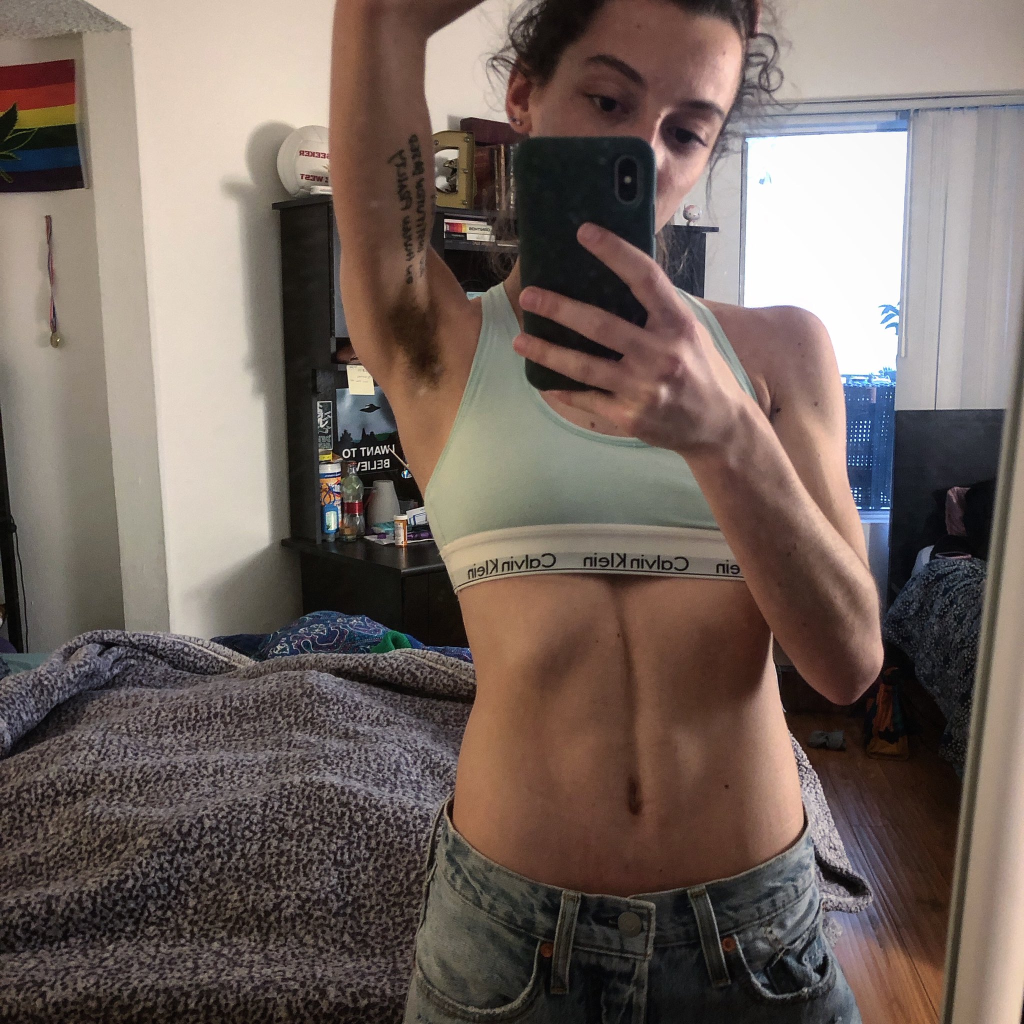 abs today 💪🏼 #trans #transmasculine #testosterone #nonbinary #hairypitclub #queer #abs https://t.co/X20IG9rr2g