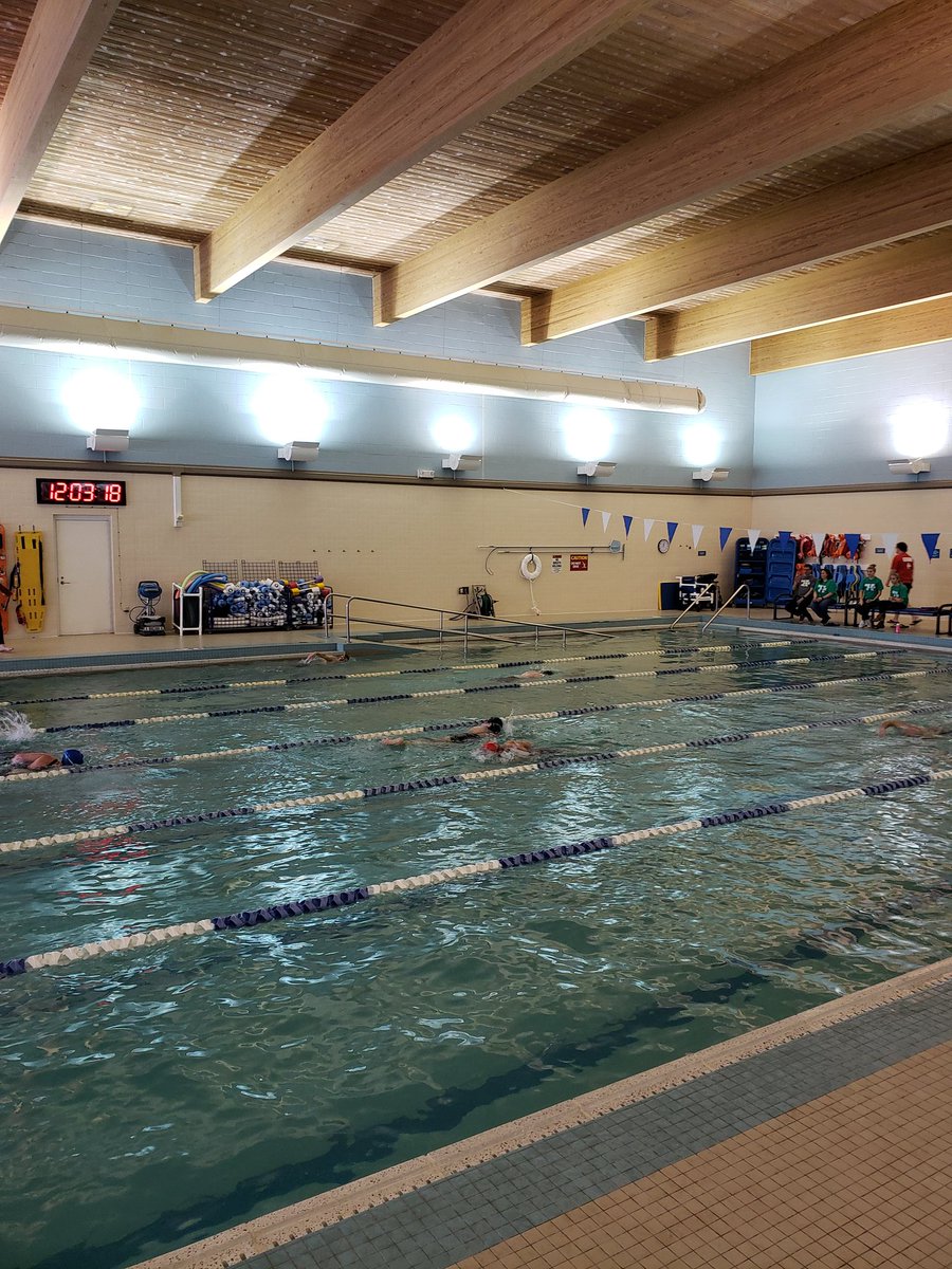 MichaelMareagle's tweet photo. 2020 @MandelJCC #Indoortri done. Wasnt feeling good going in. Finished with little improvement over last year  #Swim/#Bike/#Run (all 20 minutes) Swim 27 lengths/Bike 10.79 mi/Run31 laps (12 laps to a mile). Good time, fun event. Thanks for the great #enthusiastic #volunteers. https://t.co/6Oaf7PQclV