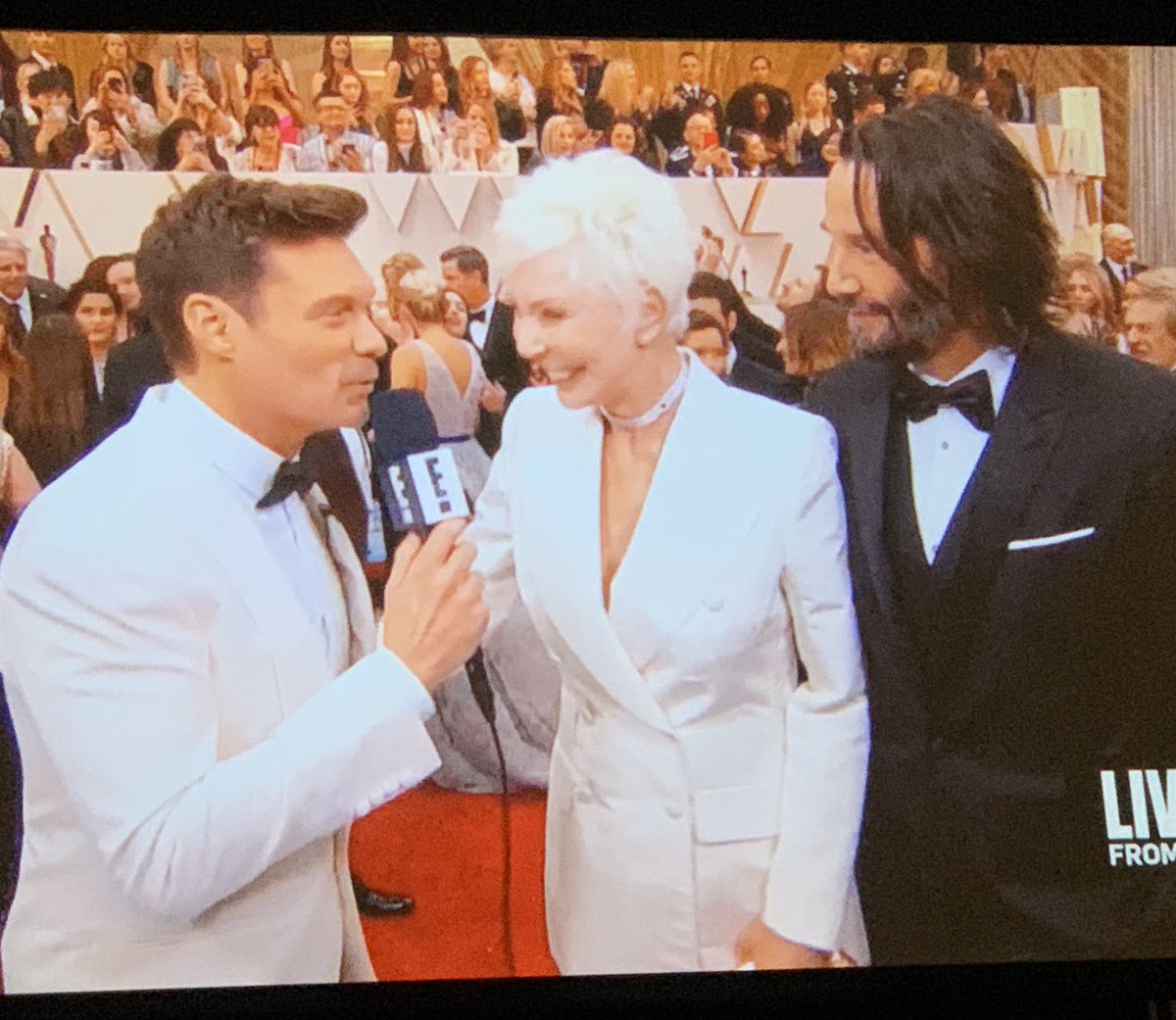 cooklis's tweet photo. Good to see Keanu has moved on to another age appropriate girlfriend.   #Oscars2020 #ERedCarpet https://t.co/DmsD5UIWAN