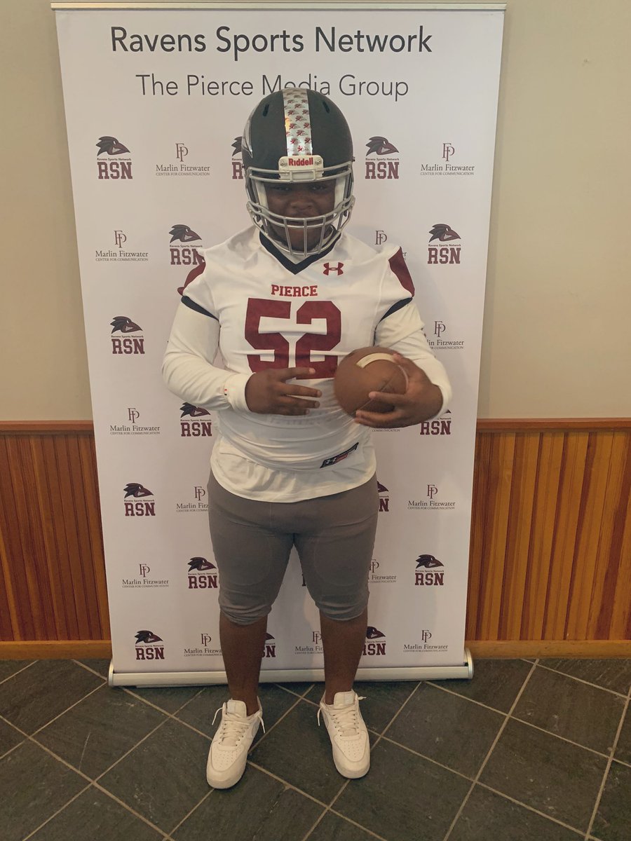 Streetslovetrey's tweet photo. So This is What Home Feels like? I Love It!❤️🦅 @Coach_Ewen @Ravens_FB @JacobMckenney6 @Coach_GAS @CoachBobDavies @larrydace @FPUathletics #SetFlight2k20 #LLJ🕊 https://t.co/Ernt1G1XYT