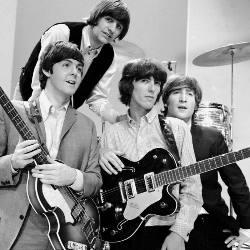 RelicRecord's tweet photo. #OTD 1964, America meets the Beatles on The Ed Sullivan Show. #Beatles #EdSullivan #Music #Rock #RelicRecord https://t.co/eeerQFKjBy