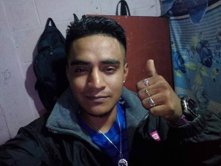 Tornillitoshow1's tweet photo. Ahí está la otra rata @PNCdeGuatemala https://t.co/KcvOWtVcEB