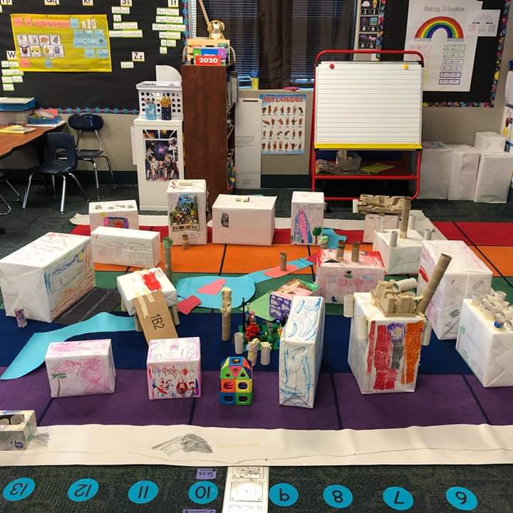 HAHCheetahClub's tweet photo. Never doubt Kindergarteners. They will build you a city in two days.  Mrs. Hammer gave our kiddos a chance to do just that.  Amazing! #gocheetahs #kindergartenrocks #hahteachersarethebest https://t.co/R0H3RIMzTG
