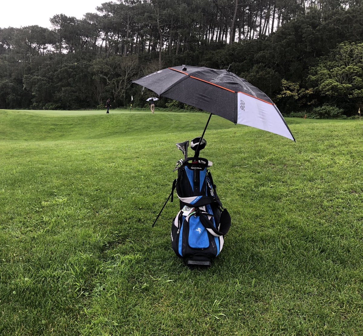 luis_appleman's tweet photo. When you are playing with friends for fun, what is rain? #golfforfun #FPG #workhardplayhard #worldbestdestination https://t.co/jBt62iYcgR