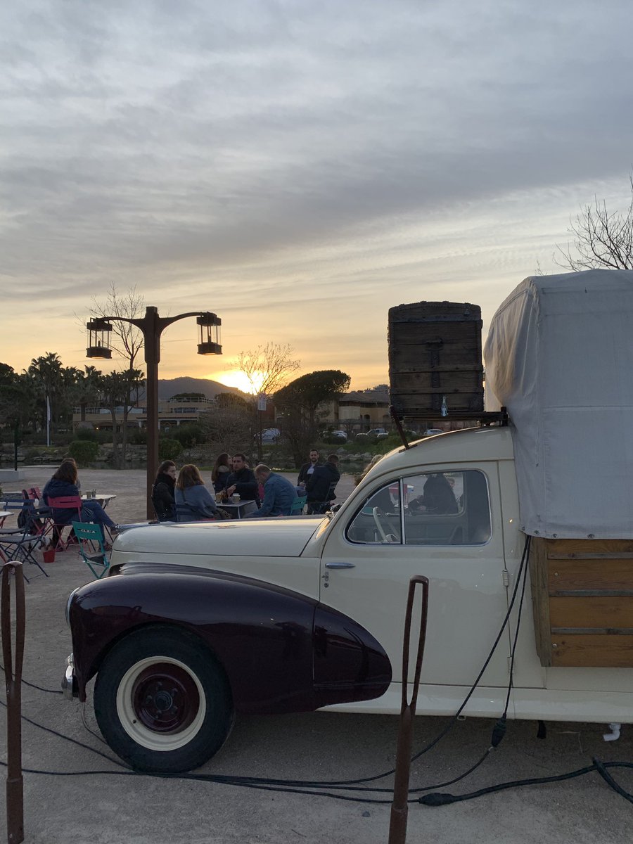 AntanSaveurs's tweet photo. Pour finir cette belle après midi sur un magnifique couché de soleil https://t.co/QdWTNbtecH