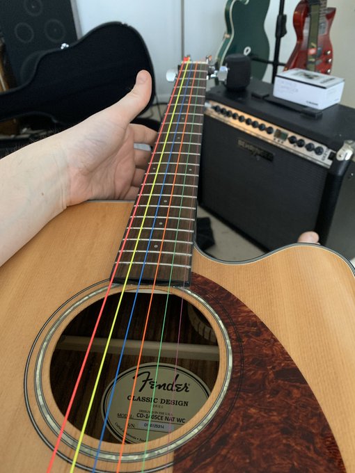 New strings #fender https://t.co/qnADkYyETC<a href="/tag/fender"class="tags">#fender</a>