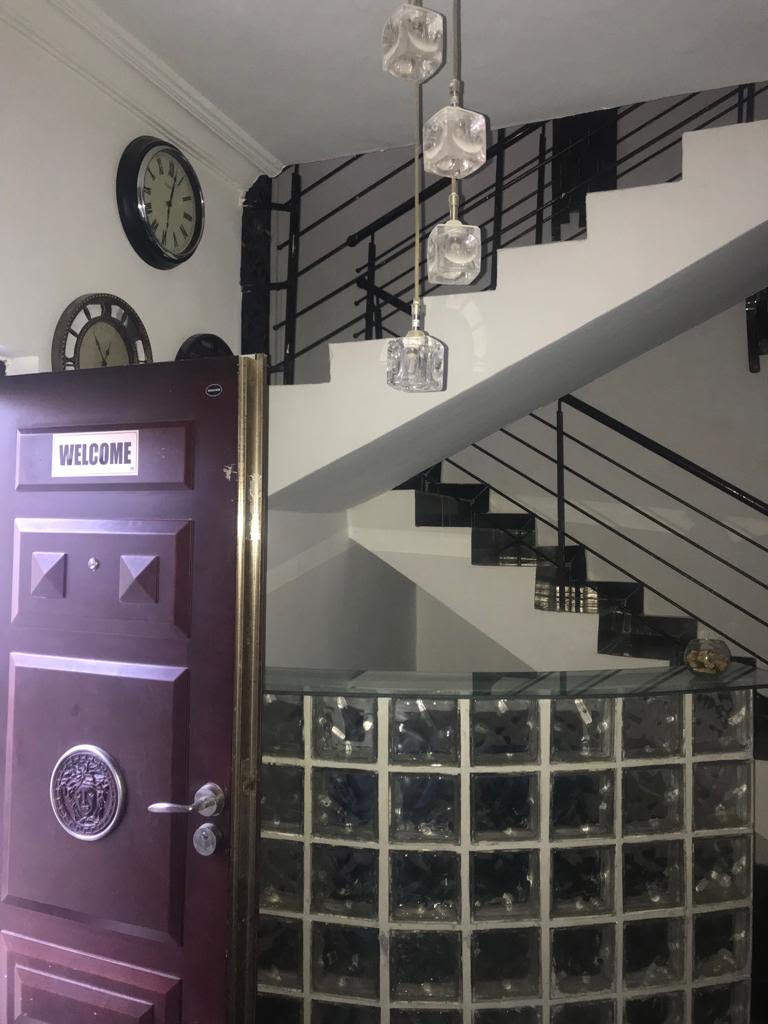 capitalcountyr's tweet photo. There is a welcome sign at the door. If you come on in, you would get much more #shortletsinlagos #lagosbeachclub #bellanaija #Quitelocation #nahwedeyhere #lagosliving #homesinlagos #lagosliving #lekkiajahikoyi #africanmagic #pepperdem #discoverlagos#lagos#MTN Call:+2349080000395 https://t.co/xggULwPimY