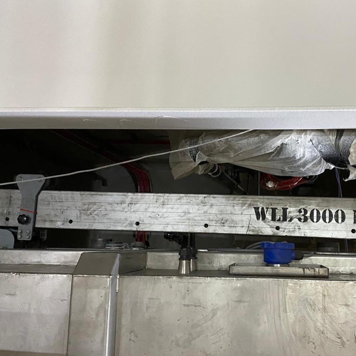 DSMcontractlift's tweet image. DSM plant movement team lowering a tank down 2 floors then moving it to another opening then down another level into the basement to the final position

Tight was an understatement!                    
#mechanicalmovement #plantmovement #contractliftingservice #ifanyonecandsmcan