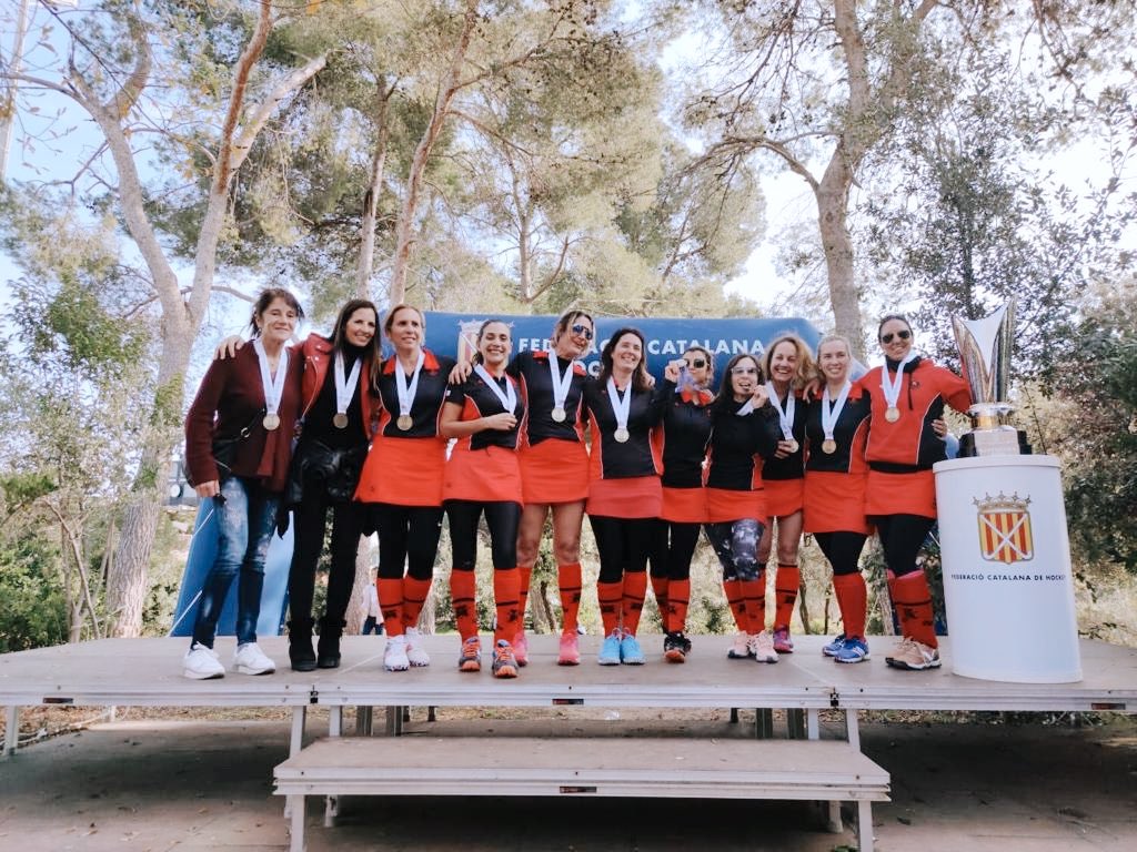 CAMPIONES SUPERCOPA DE CATALUNYA 🏆🥇 !!!!! El nostre primer equip femení i les nostres mamis s’han proclamat campiones de la Supercopa Munich!!! Enhorabona 👏🏼👏🏼👏🏼
<a href="/fcdehockey/">Federació Catalana de Hockey</a>