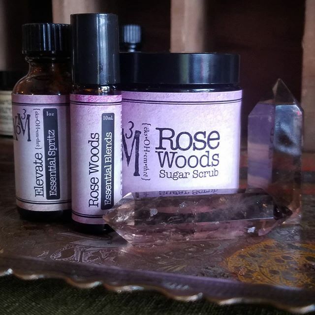 xom3solutions's tweet photo. It might be raining, but you can still pick up organic roses for your sweetie at today's Sip n Shop Popup! Rose Woods Sugar Scrub with real rose petals in jojoba is great for silky soft skin and leaves you smelling delicious and feeling relaxed. Or try t… https://t.co/oQ4oSq2oeg https://t.co/6nEaMDkC83