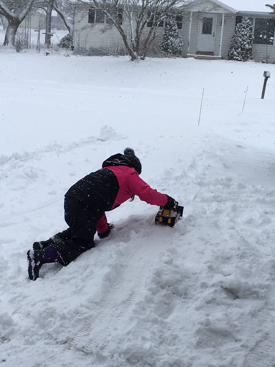 StacyBoonstra's tweet photo. “City engineers” in the snow!
#nevertoooldforthetonkas #childengineer #roadconstruction https://t.co/XCbltG1sTS