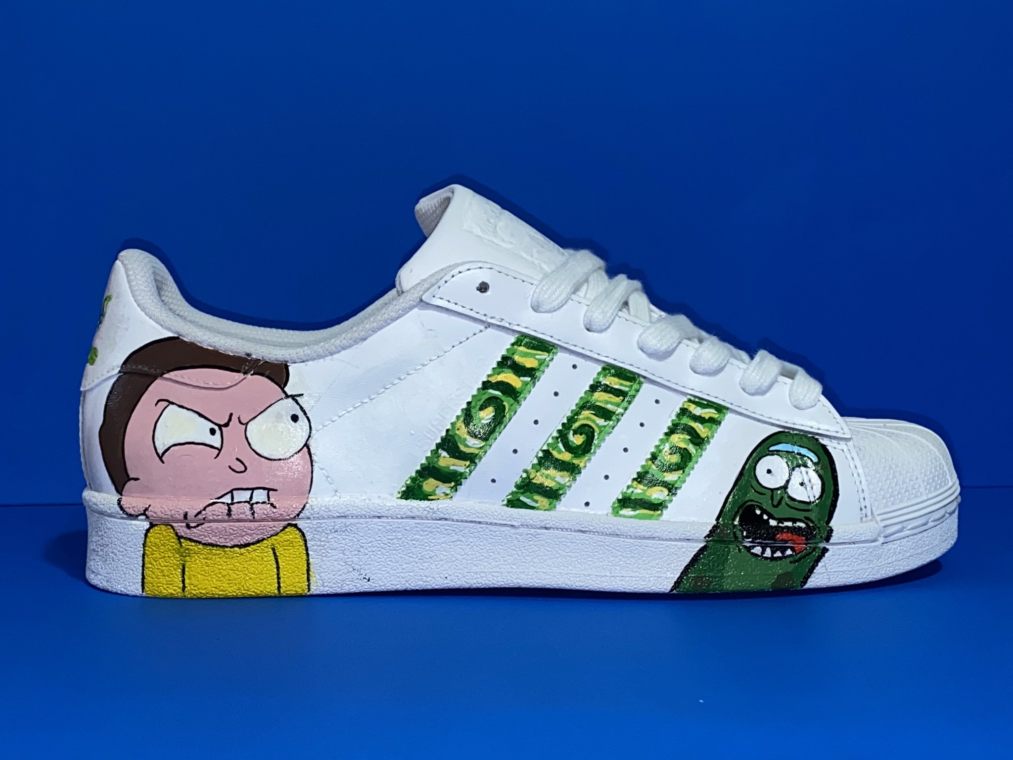 El Kraken on Twitter: "Adidas Superstars - Rick Morty Edition by @elvizcustom 🌀🦠🌌🛸. . . . #RickAndMorty #AdidasSuperStar #Rick #Morty #CustomSneaker #CustomSneakers #ElvizCustom #Angelus #AngelusDirect #AngelusPaints #CustomShoes ...